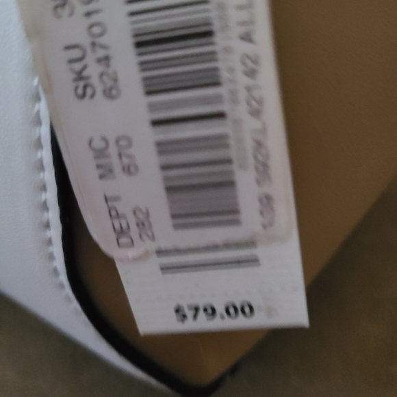 Purse - Picture 3 of 3